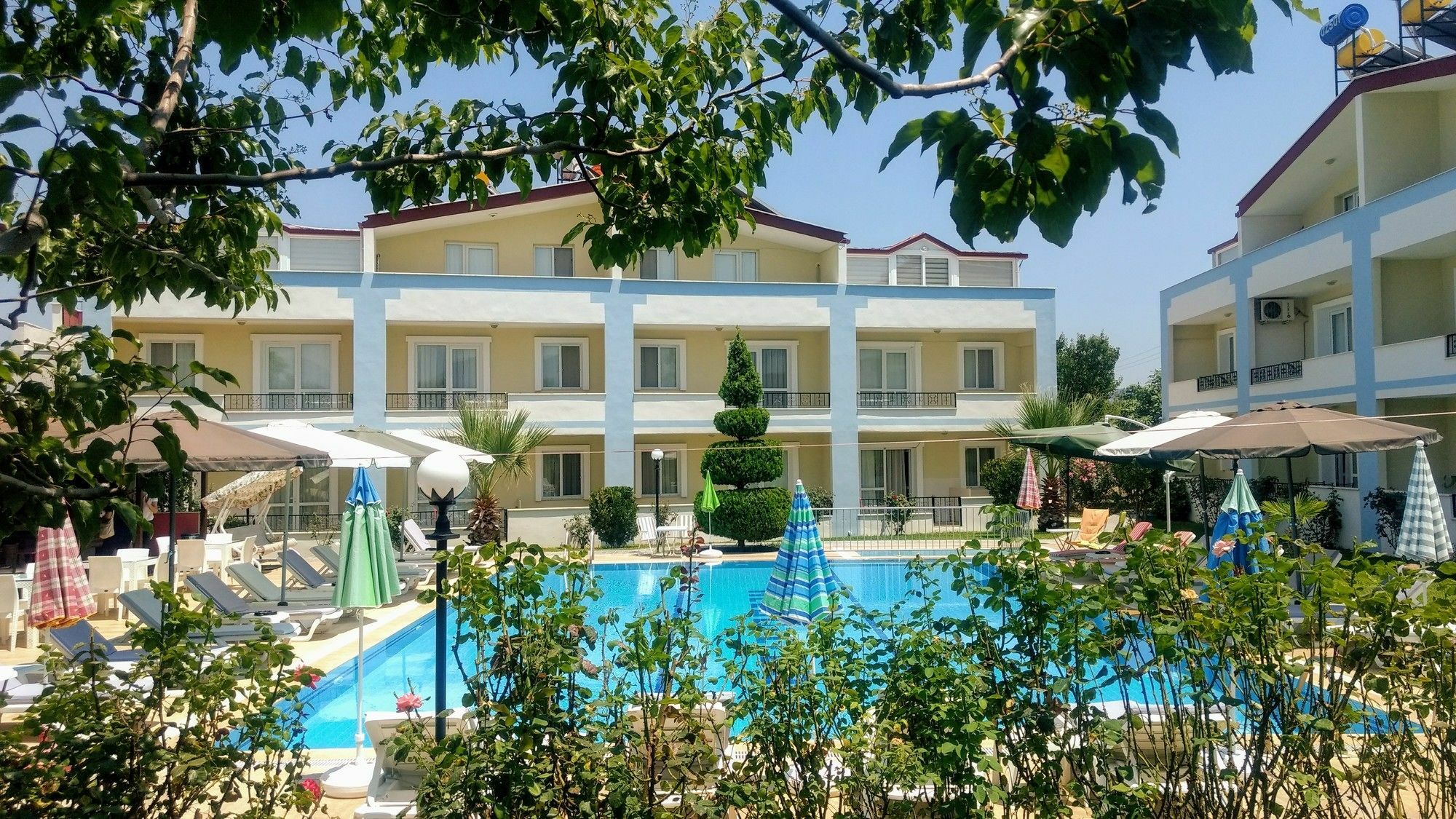 Melodi Club Apart Давутлар Экстерьер фото